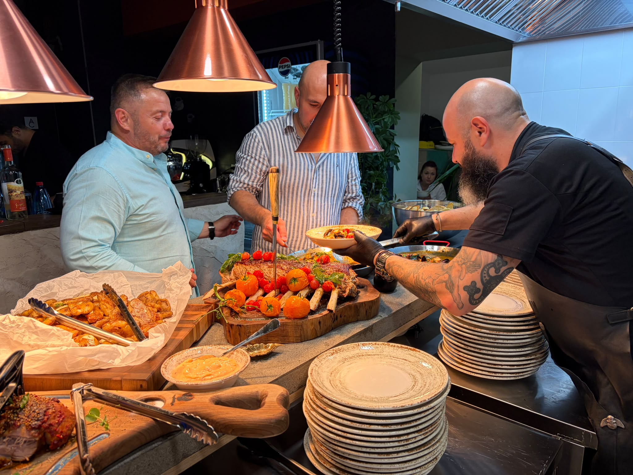 Interiorul restaurantului Box Cuisine